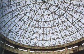 六盘水铝镁锰板屋面网架在设计时要注意哪些细节